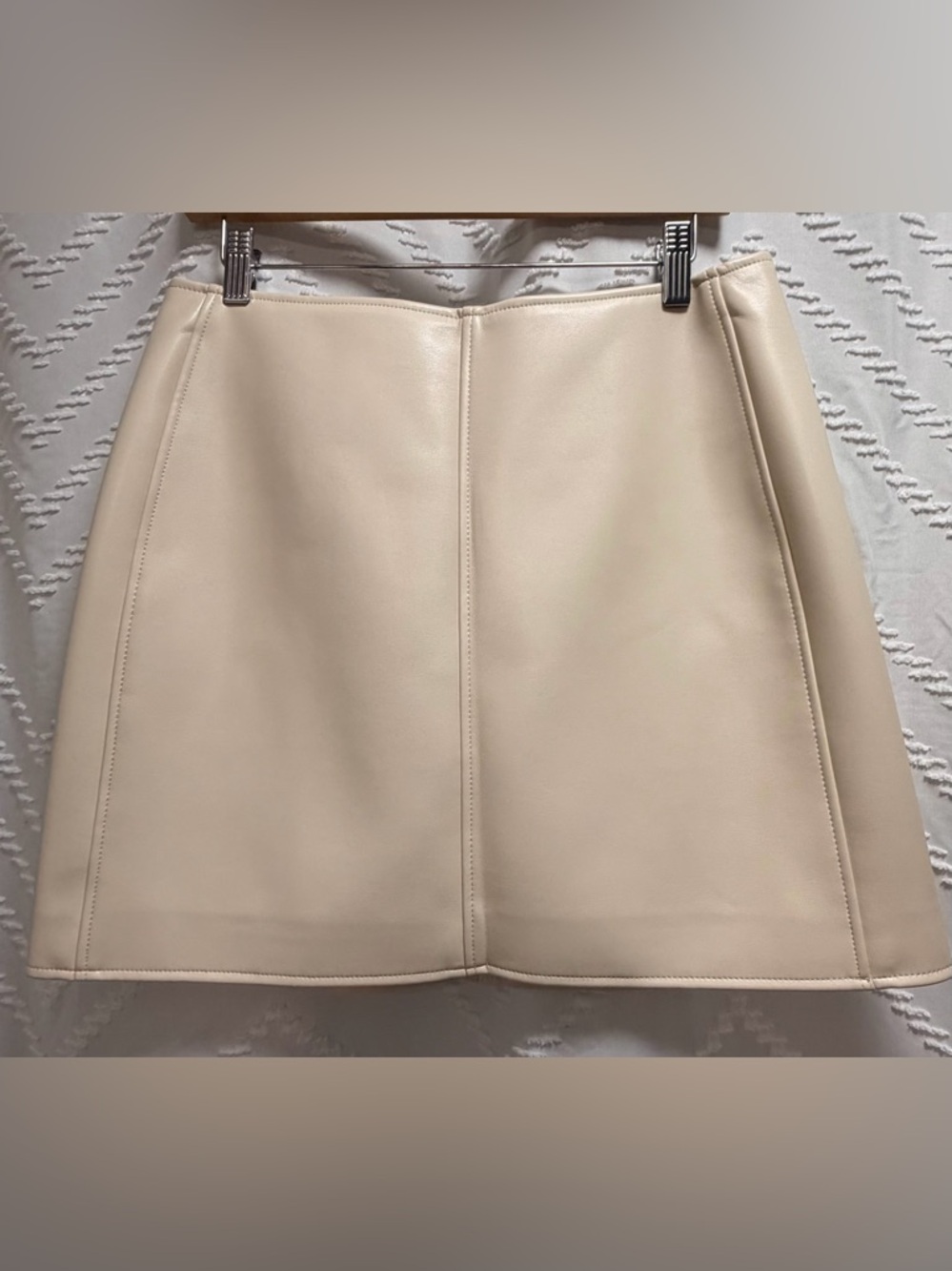 NWT Banana Republic Vegan Leather Mini Skirt Size 8 - Picture 2 of 5